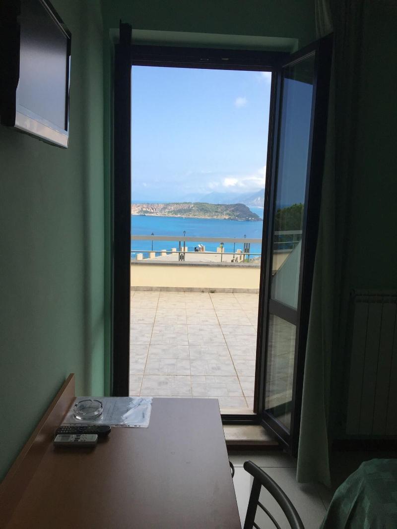 Hotel Villa Principe 圣尼科拉阿尔切拉 外观 照片